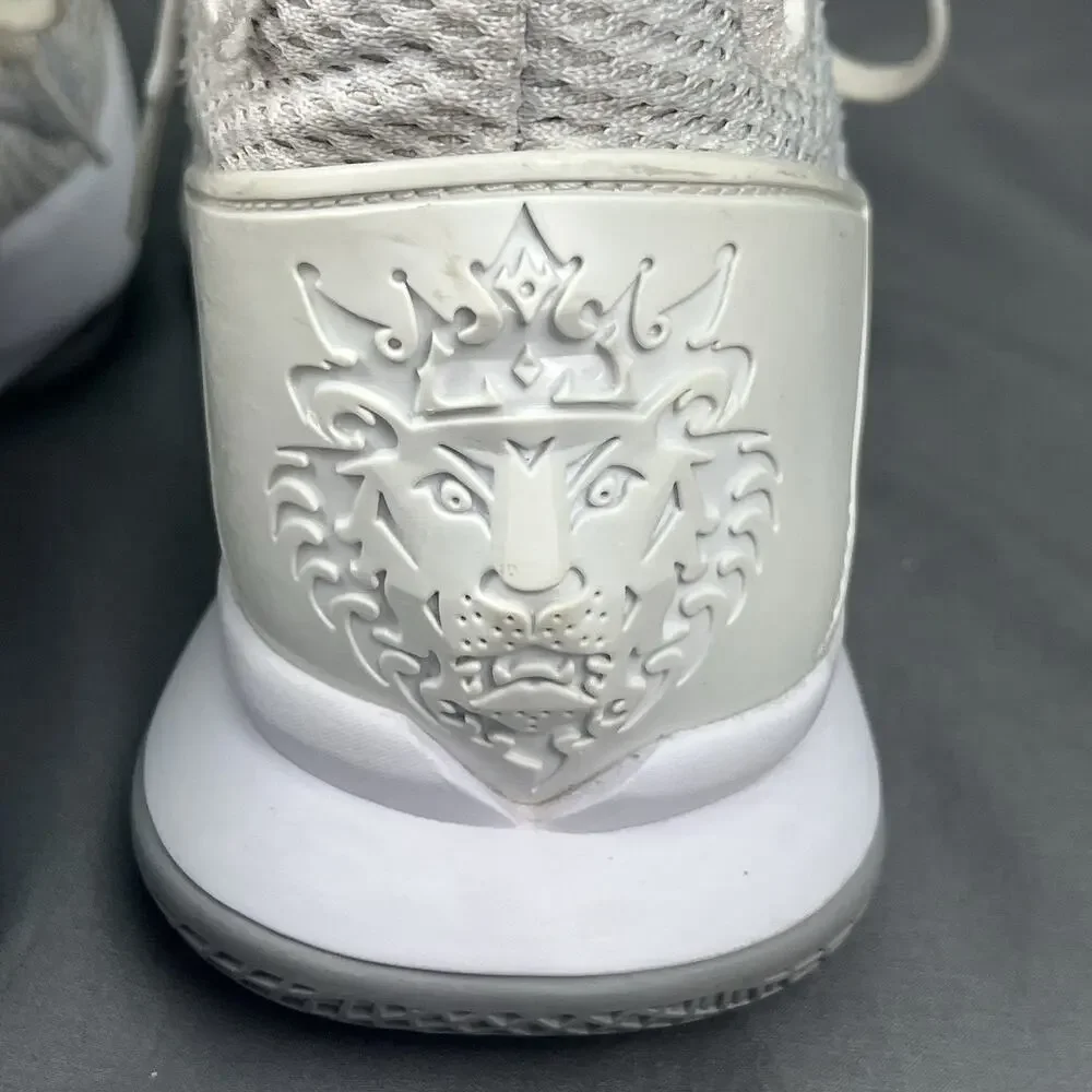 Nike LeBron Witness 5 Basketball Shoes Men’s 8.5 White Gray Zoom Air CV4004-100